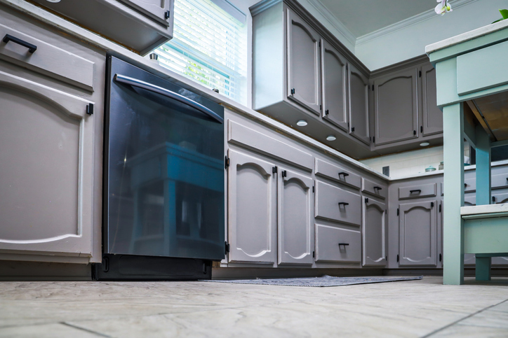 How Kitchen Cabinet Refinishers Restore Beauty Without a Full Remodel